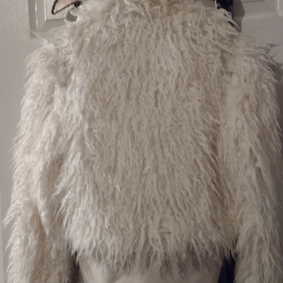 Ivory Faux Fur/Leather Aldo Bomber jacket Medium - Picture 2 of 5